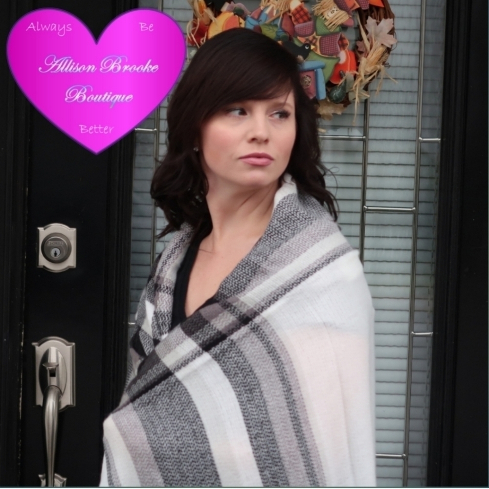 Oversized Plaid Blanket Scarf NWT | Tartan Wrap Shawl | Neutral Cozy Winter Gift - Picture 4 of 5